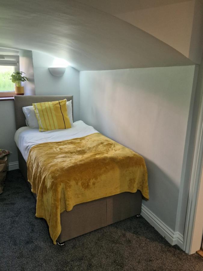 Teviotside Travel Inn Ltd Хоик Экстерьер фото